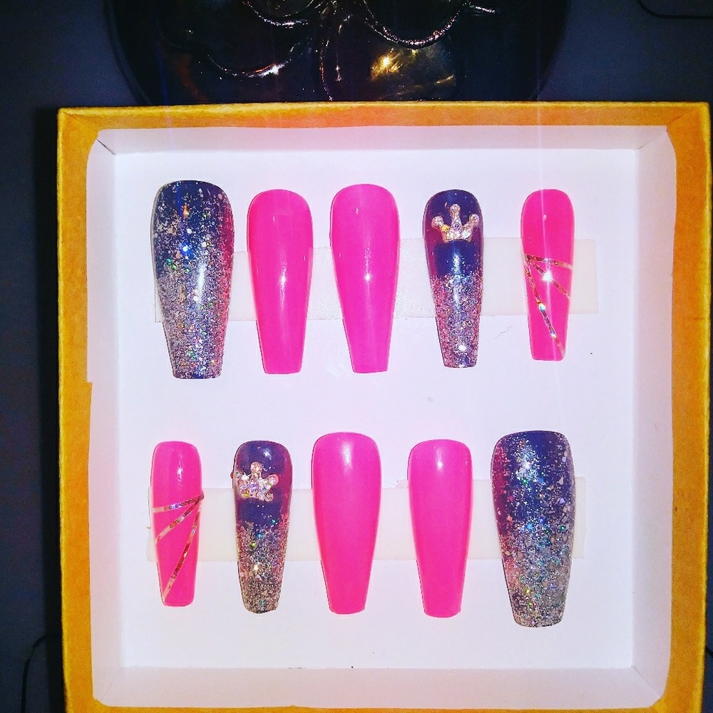 Luxury Line Xl Long Reusable Nails Crowned Holo